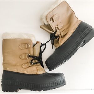 SOREL Fur Lined Boots!